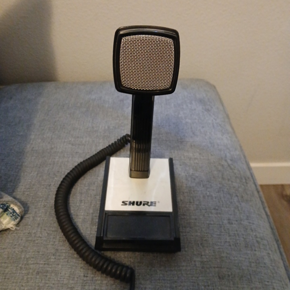 Shure Black and Silver Desktop Microphone